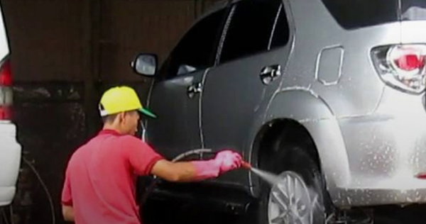Nếu bạn tự rửa xe, có 3 khu vực tốt nhất không nên rửa lại bằng nước, nếu không sẽ làm h.ỏng xe