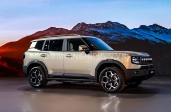 SUV địa hình dài hơn 4,7 mét, ‘uống’ 1,08 lít xăng/100 km, giá C:ỰC ỔN