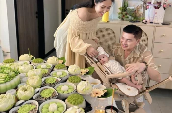 Quang Minh và bạn gái mừng đầy tháng con trai cưng, Hồng Đào và 2 con gái cũng có mặt?