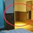 Vì sao cần bật đèn nhà vệ s.inh khi ngủ trong nh:;à ngh:;ỉ, khách sạn?