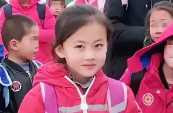B.é g.ái được người lạ tặng 3,4 t.ỷ đồng vì đẹp tuyệt trần, cuộc s.ống hiện tại kh.ông ngờ nhờ quyết định của bố mẹ B.é g.ái được người lạ tặng 3,4 t.ỷ đồng vì đẹp tuyệt trần, cuộc s.ống hiện tại kh.ông ngờ nhờ quyết định của bố mẹ