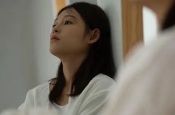 Bỏ rơi vợ mắc UT để theo cô gái trẻ đẹp, chồng nhận ngay cú sốc từ bản di chúc bí ẩn ngày vợ qua đời
