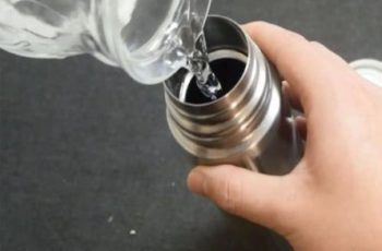 “Bí mật đen tối” của bình giữ nhiệt, nhiều người không biết vô tư dùng, chẳng trách bệnh từ miệng vào “Bí mật đen tối” của bình giữ nhiệt, nhiều người không biết vô tư dùng, chẳng trách bệnh từ miệng vào