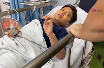 Nhân chứng vụ lật tàu ở Hạ Long: Cháu cố gắng thoát ra ngoài rồi được cứu