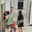 Dửng dưng nhìn phụ nữ bị đánh ở chung cư: Vô cảm cũng là đồng lõa