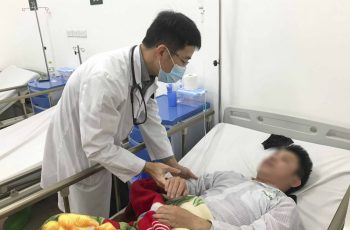 Đột quỵ đang tăng ở người trẻ: 4 dấu hiệu khi ngủ báo trước đột quỵ, cần đi viện chứ đừng cố ngủ tiếp