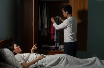 Lúc hấp hối gần đất xa trời vợ mới nói có cả 5 tỷ đồng, tôi mở cờ trong bụng lao như bay về nhà lục sổ tiết kiệm nhưng nào ngờ
