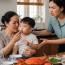 Bà nội “chơi lớn” mua cua 2 triệu/kg để đãi cháu trai, vừa nhìn thấy bà cho con ăn tôi lập tức bế phắt con về nhà ăn cơm nguội, đi được nửa đường thì thấy tin nhắn như sét đánh của mẹ chồng, vội ôm con mà quay lại gấp thì đã muộn rồi…