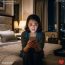 Con dâu đưa cả nhà đi du lịch, tôi mất ngủ vì một dòng trạng thái trên Facebook của bà thông gia.