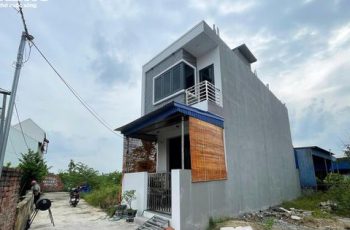 Bất ngờ bị người lạ xây nhà trên đất đã được cấp sổ đỏ, còn ‘ép’ bán đổi đất