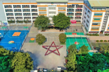 Hà Nội: Nghi bị bắt cóc, học sinh nhảy khỏi xe ôm công nghệ