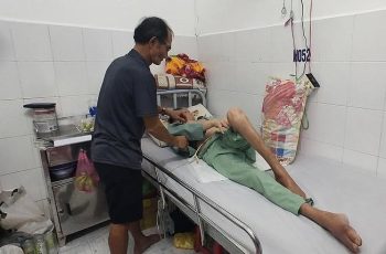 Nuốt mật rắn để bồi bổ, dị vật lạ 18 cm “làm tổ” trong não người đàn ông Nuốt mật rắn để bồi bổ, dị vật lạ 18 cm “làm tổ” trong não người đàn ông