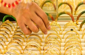 Giá vàng chiều hôm nay (11-10)
