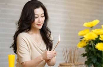 3 khung giờ kiêng thắp hương: Nhớ tuân thủ để vận nhà hanh thông, đón luồng cát khí 3 khung giờ kiêng thắp hương: Nhớ tuân thủ để vận nhà hanh thông, đón luồng cát khí