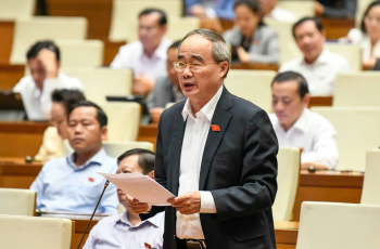 Tăng tuổi nghỉ hưu lên 65, Việt Nam sẽ có thêm hơn 5 triệu lao động/năm Tăng tuổi nghỉ hưu lên 65, Việt Nam sẽ có thêm hơn 5 triệu lao động/năm